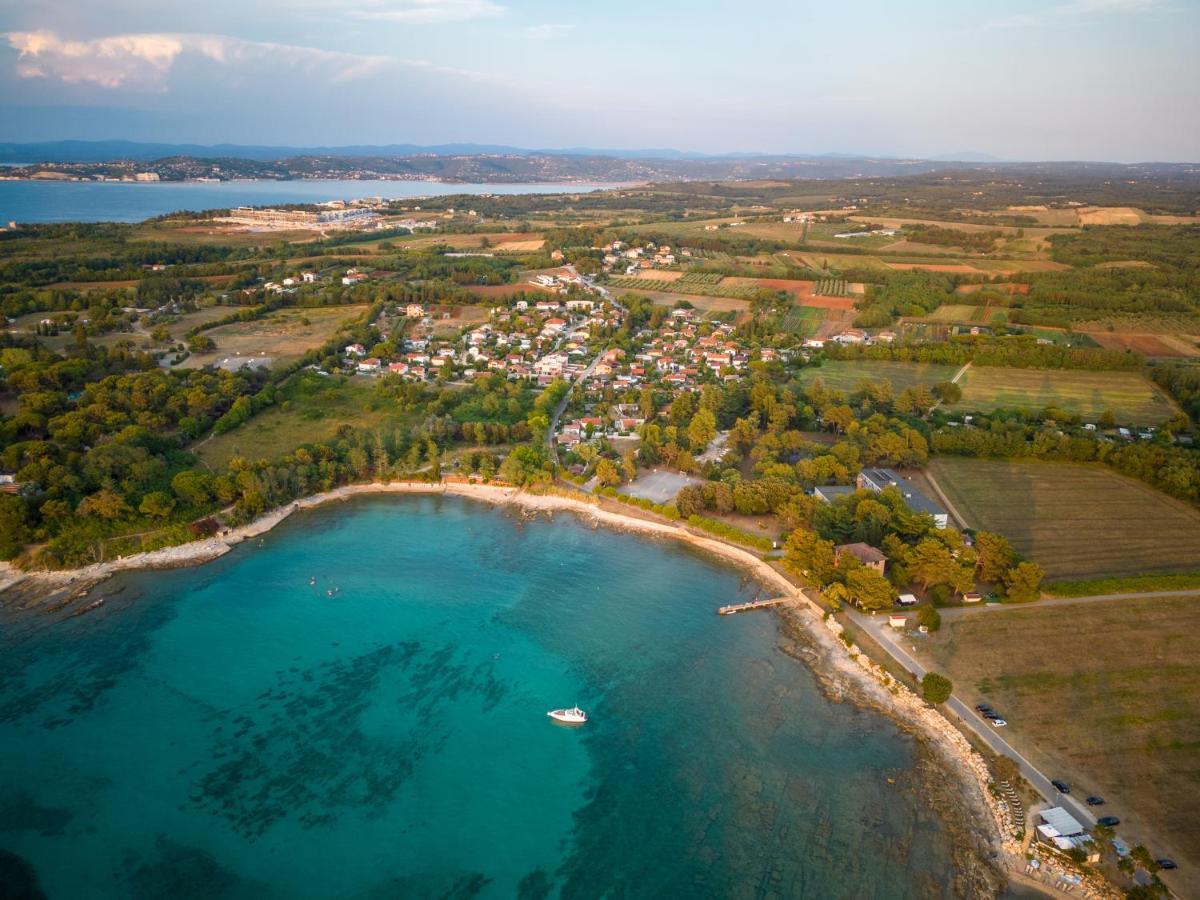 Tisa Homes Savudrija Exterior photo